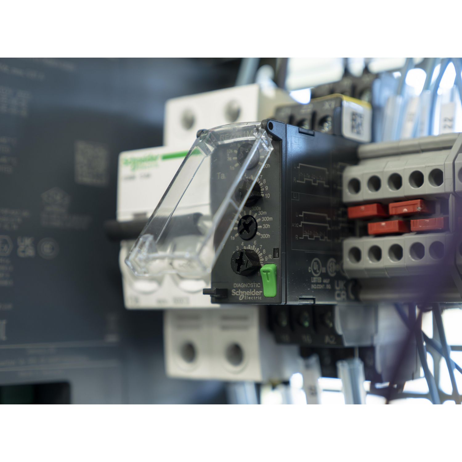 Picture of single function relay, Harmony Timer Relays, 8A, 1CO, 0.1sâ€¦100h, star delta, 24V DC or 24...240V AC DC