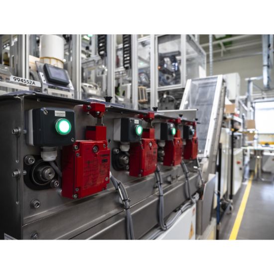 Picture of Head for Pilot light, Harmony XB5, plastic, red, 22mm, universal LED, plain lens