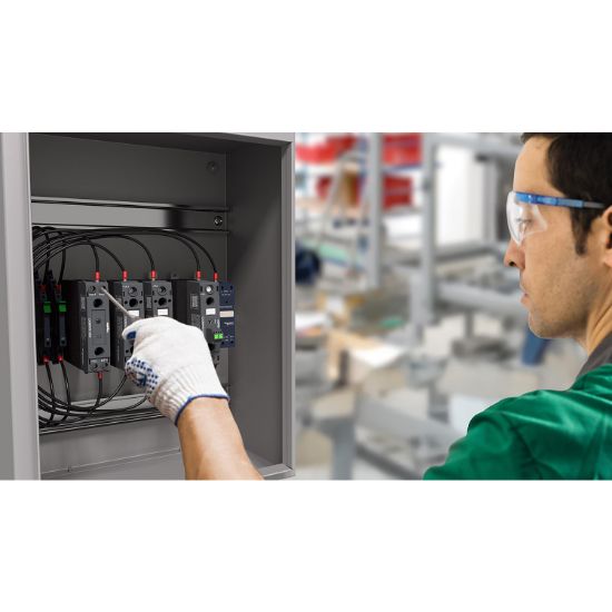 Picture of single phase panel, Harmony Solid State Relays, 45A, DIN rail mount, zero voltage switching, input 90...280 V AC DC,  output 48...600 V AC