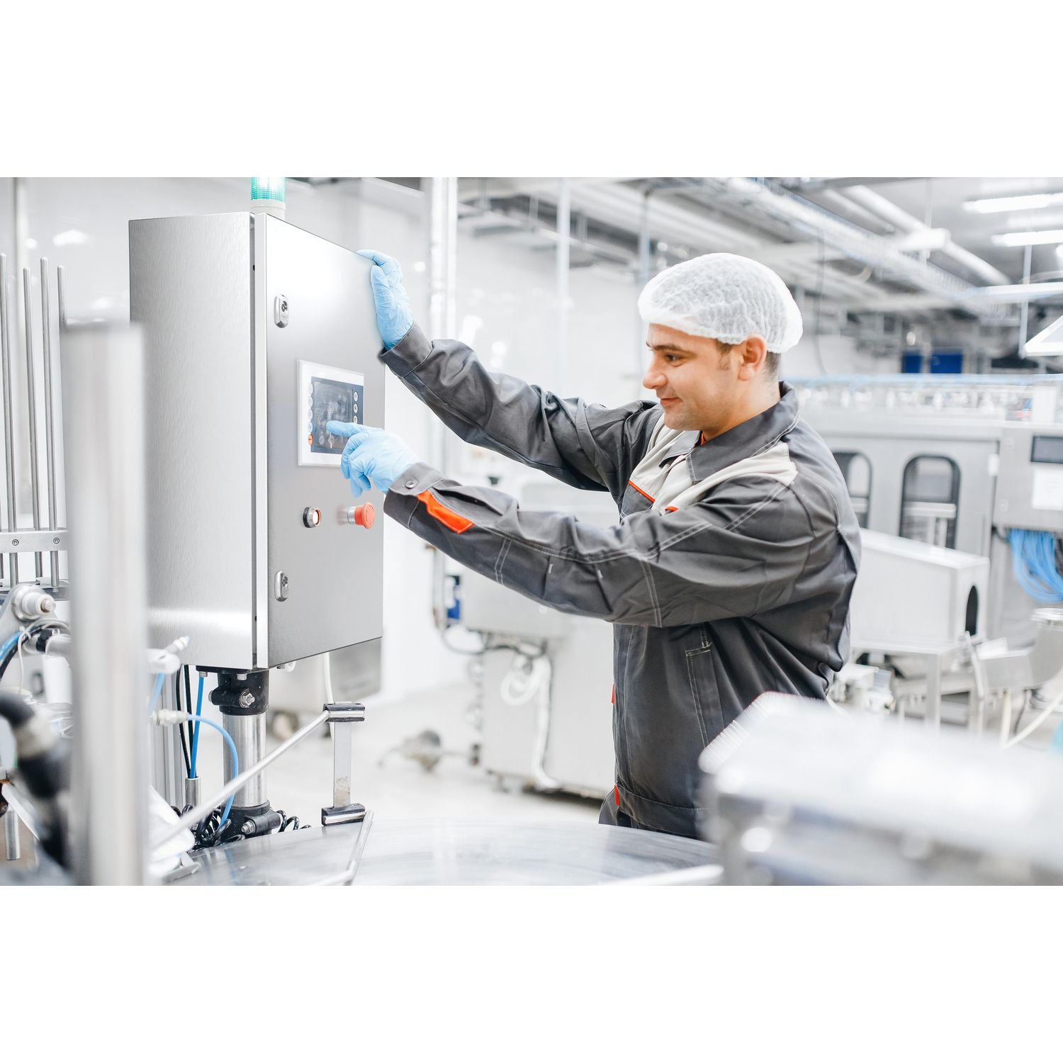 Picture of Wall mounted enclosure, Spacial S3X, stainless steel 304L, plain door, 400x300x200mm, IP66