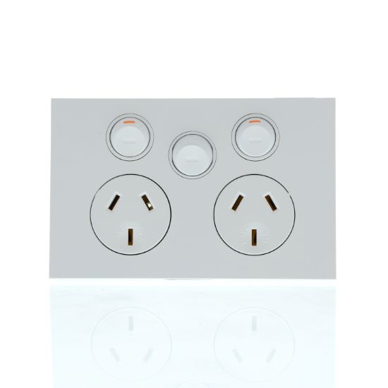 Picture of Double Power Point, Saturn Zen, With Extra Switch Horizontal Mount, 250V, 10A