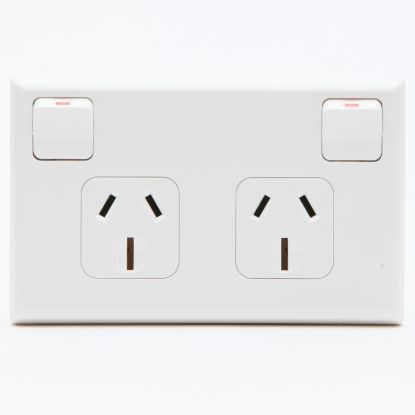 Picture of Socket Outlet 600 Series - Twin switched - Assembled - Horizontal - 250 V - 15 A - White