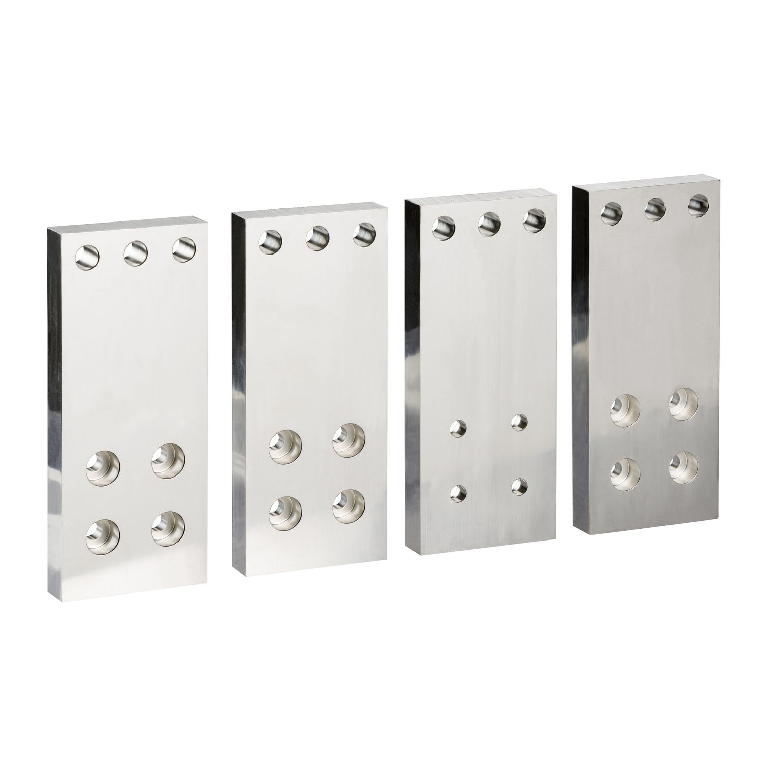 Picture of Front connection, MasterPact MTZ2 drawout, 4P, top or bottom, 2000A-3200A, spare part