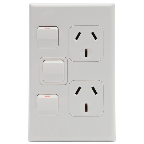 Picture of Socket Outlet 600 Series - Twin switched - Assembled - Vertical - Extra switch - 250 V - 10 A - White