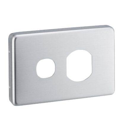 Picture of Socket Outlet Cover Plate, Classic C2000 Series, Horizontal Mount, for C2015/20 Single Switched Socket
