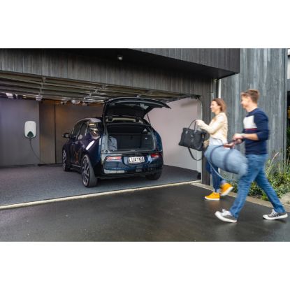 Picture of Charging station, EVlink Home, 1P+N, 1xT2, 7.4kW, 32A, with RDC-DD