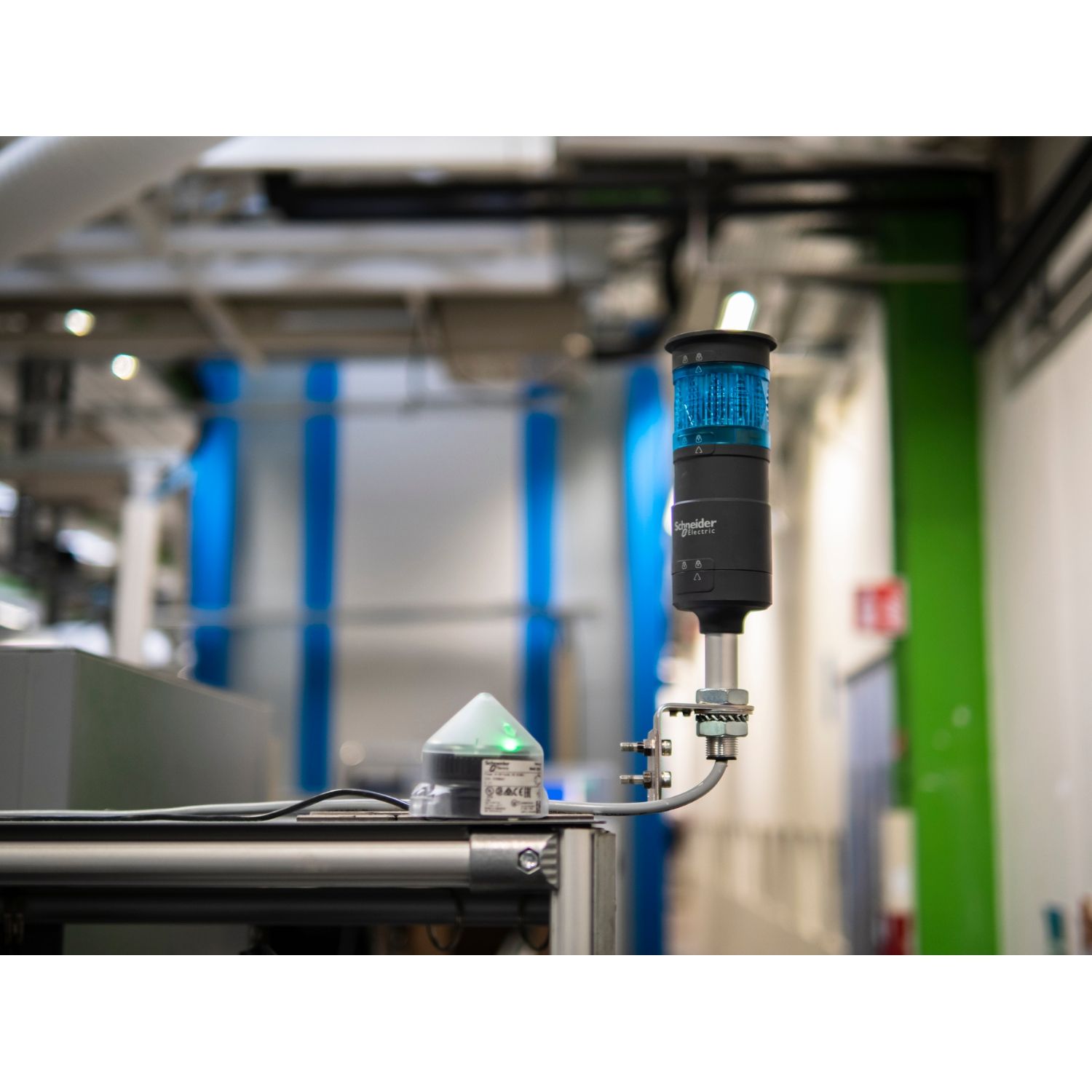 Picture of Illuminated LED unit for modular tower lights, Harmony XVU, green, Ø60, blinking, IP65, 24 V AC/DC