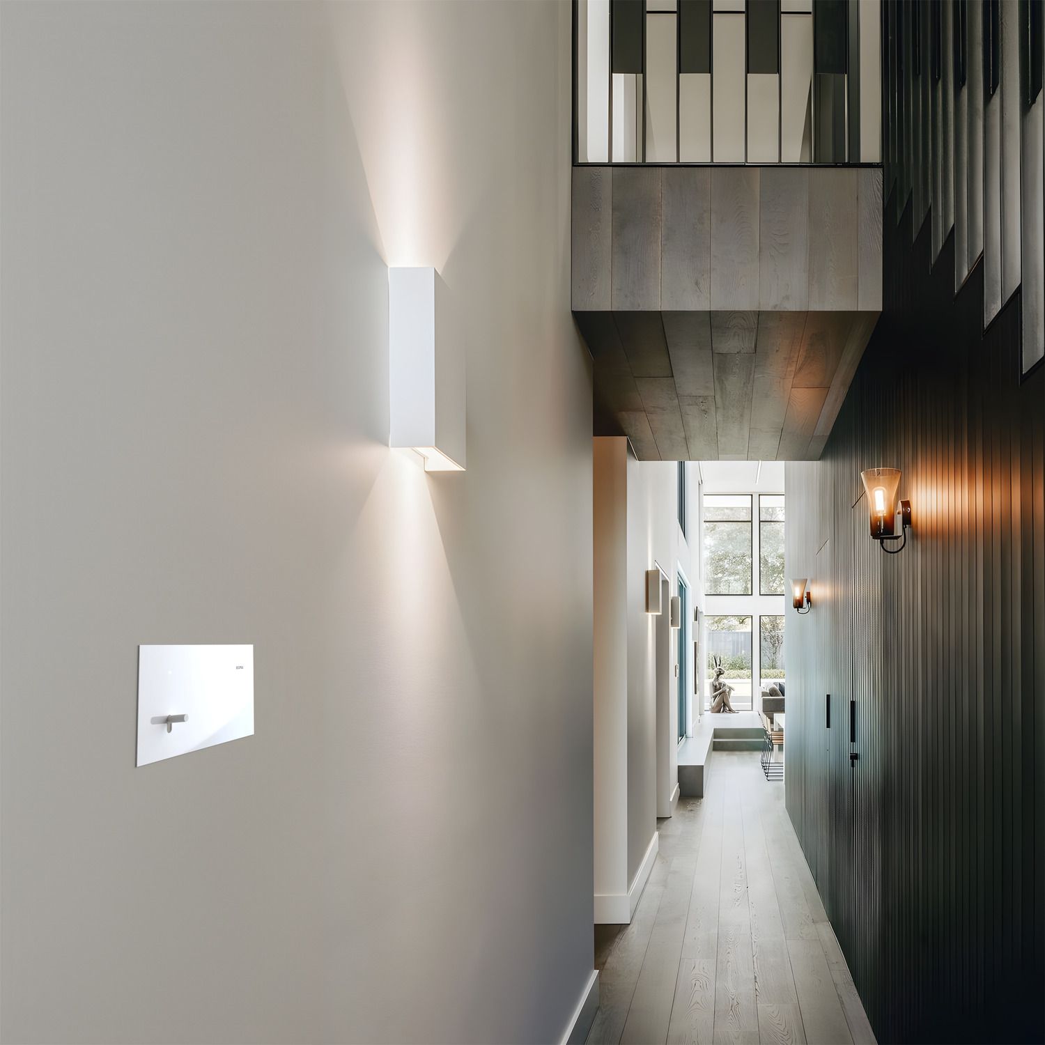 Picture of Flush Switch, Clipsal Solis T Series, Horizontal Mount, 1 Gang, 230V-240V, 10AX 1-Way/2-Way