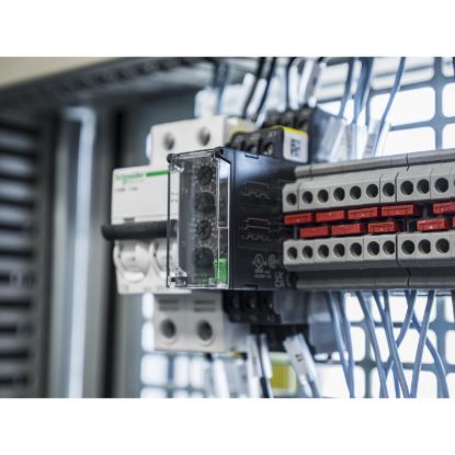 Picture of dual function relay, Harmony Timer Relays, 5A, 1 CO, 0.05sâ€¦300s, delay on and pulse on de energization, 24...240V AC DC
